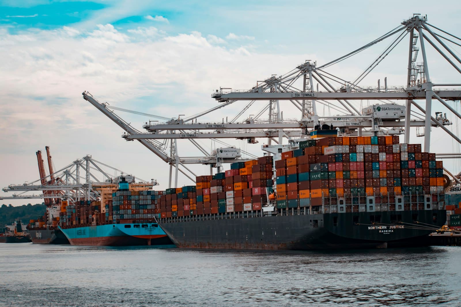 Global supply chain maritime container freight transport